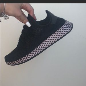 Deerupt shoes